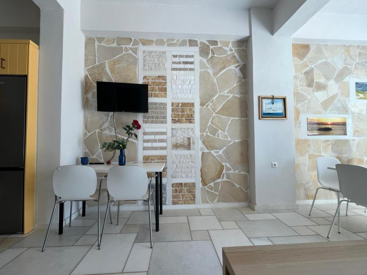 Armonia Studios, Apartments & Villa Mikrí Vígla Kültér fotó